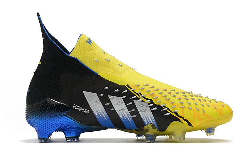 Chuteira Adidas Predator Freak+ Campo