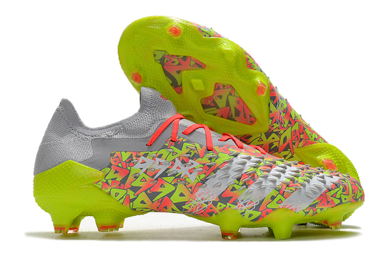 Chuteira Adidas Predator Freak+ Low .1 Campo